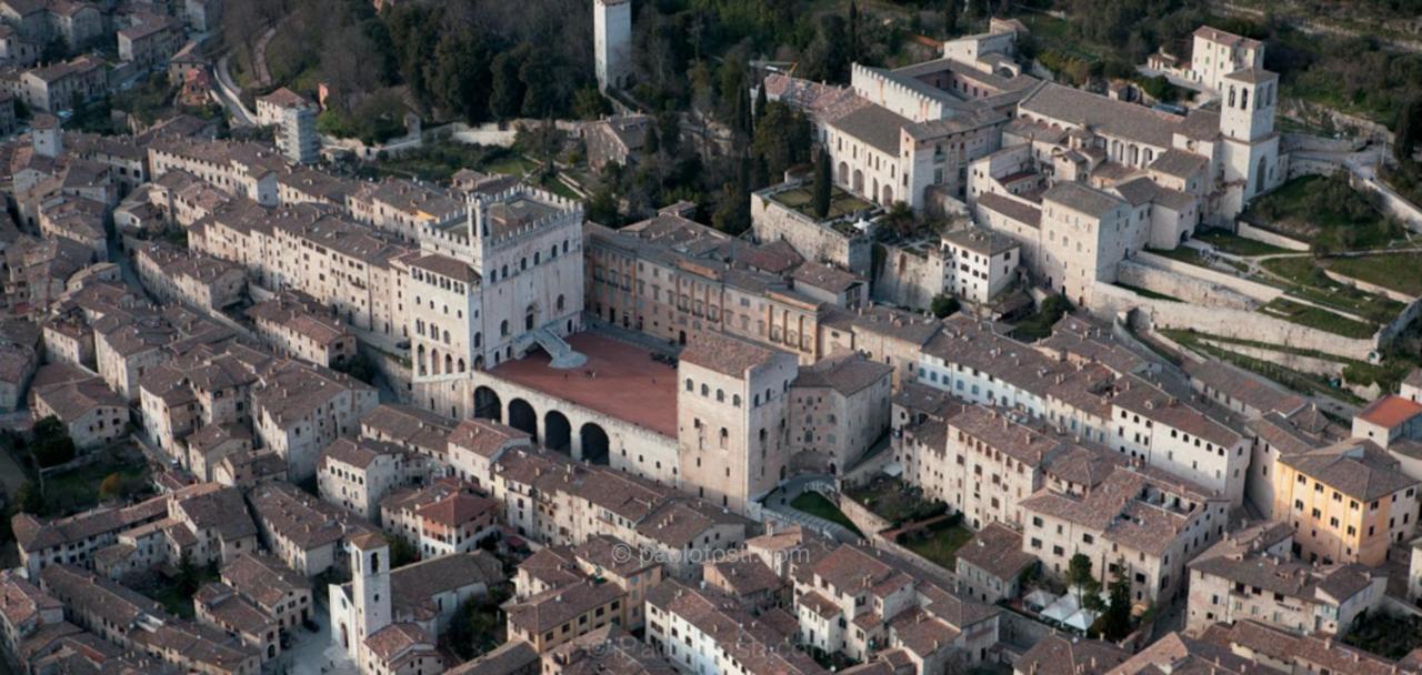 Appartamento Centro Storico กุบบีโอ ภายนอก รูปภาพ